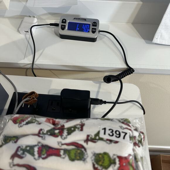 Hannah Anderson Adult Unisex Pajamas Size Large Christmas The Grinch Pajama Set - Picture 11 of 13